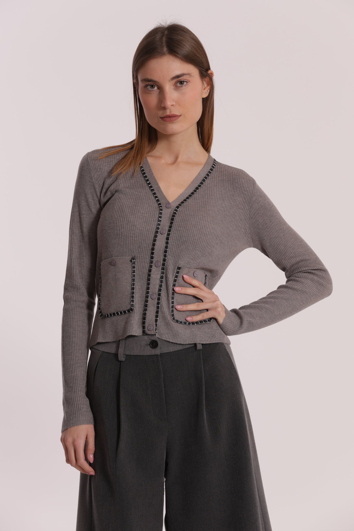 MAGLIA CARDIGAN CON CATENA