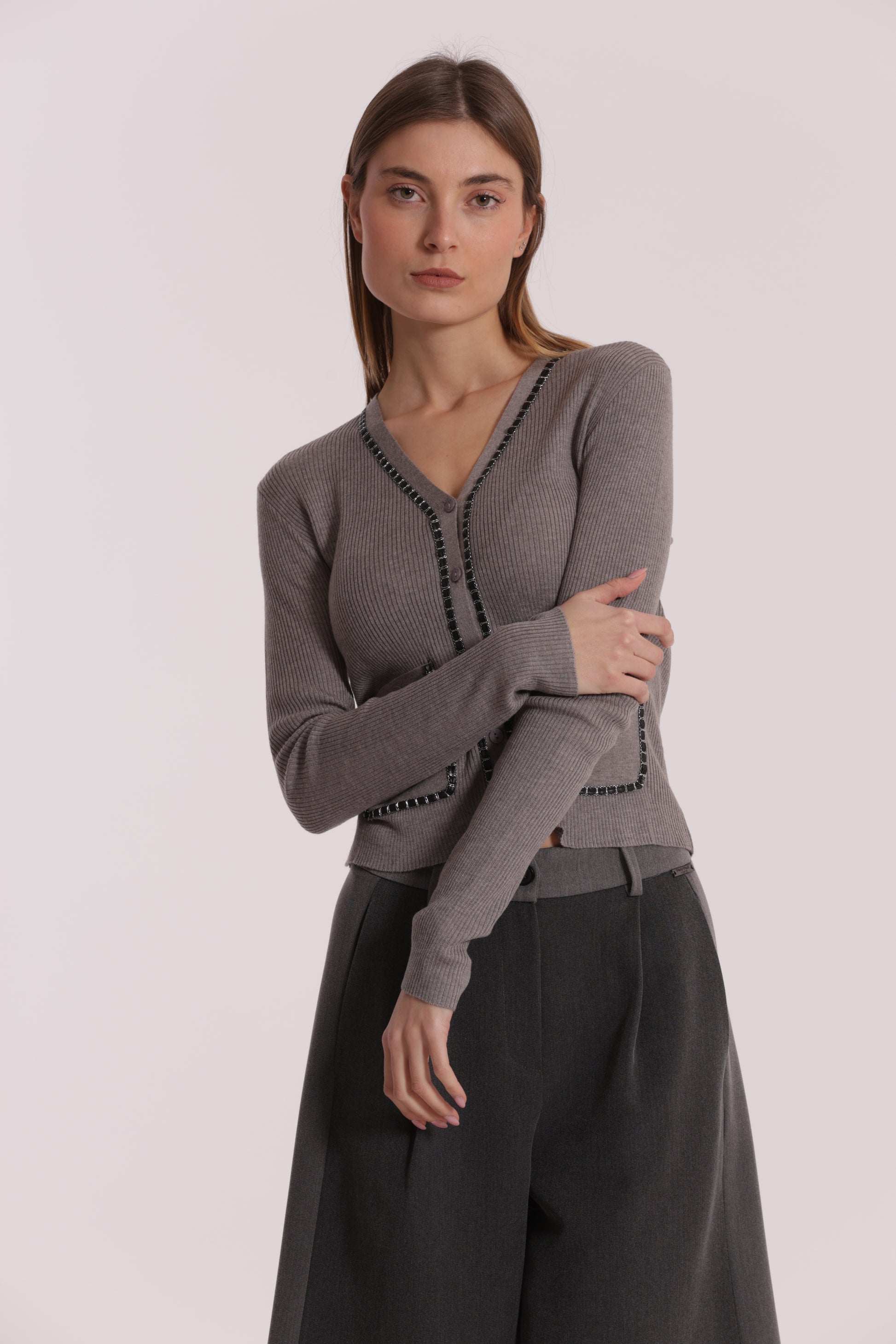 MAGLIA CARDIGAN CON CATENA