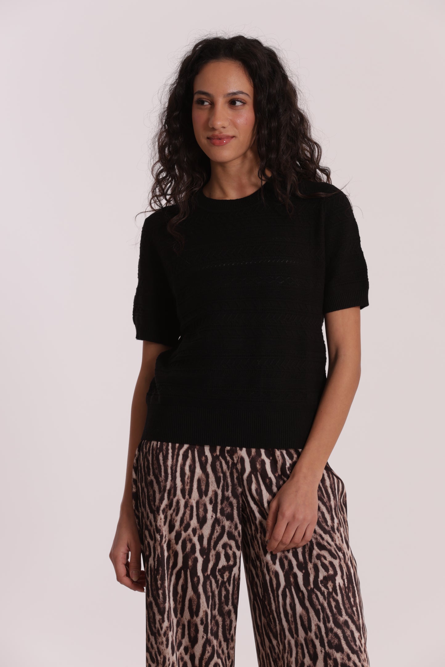 MAGLIA MANICHE CORTE TRAFORATO