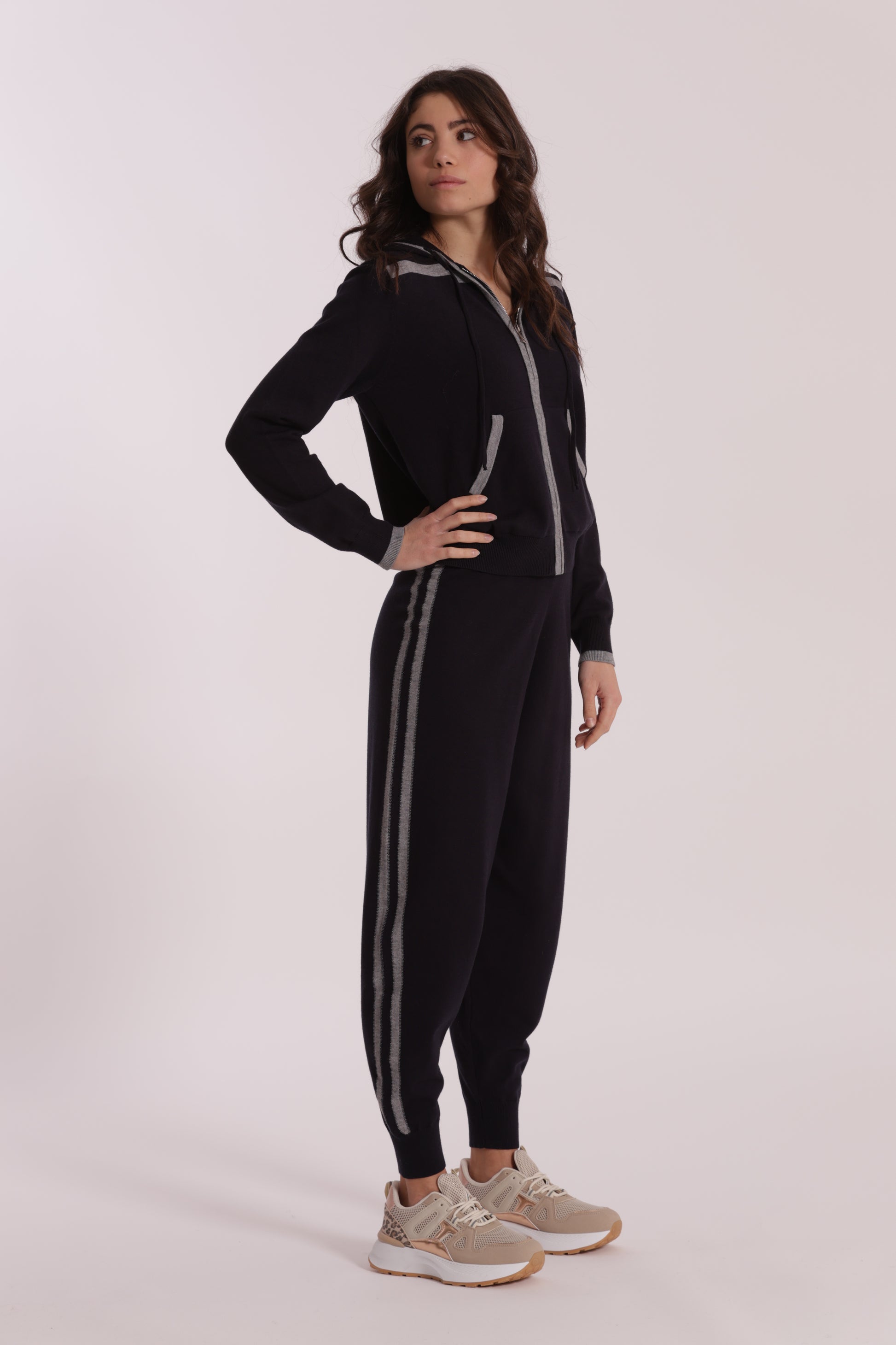 PANTALONI IN MAGLIA BICOLOR