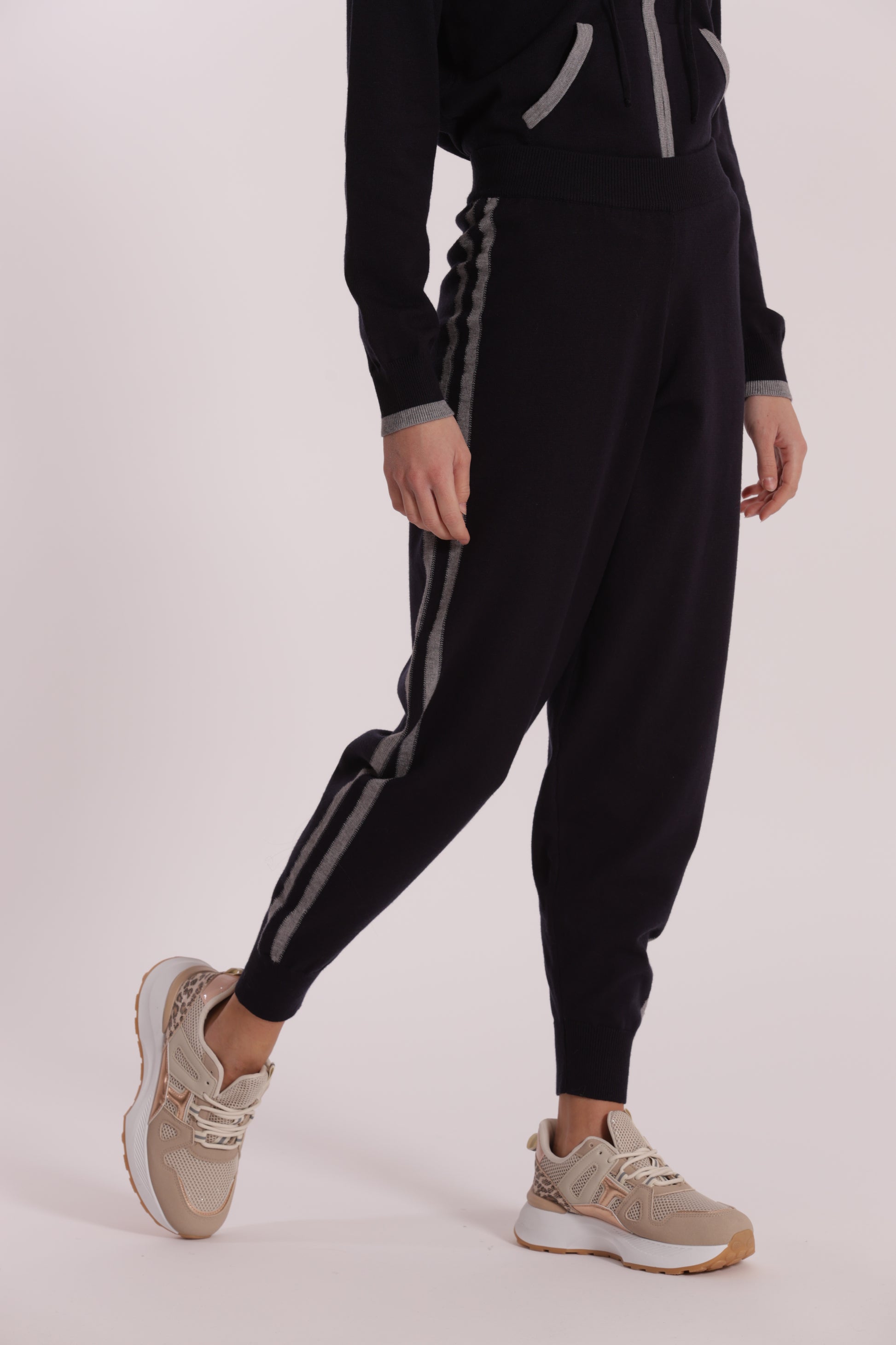 PANTALONI IN MAGLIA BICOLOR
