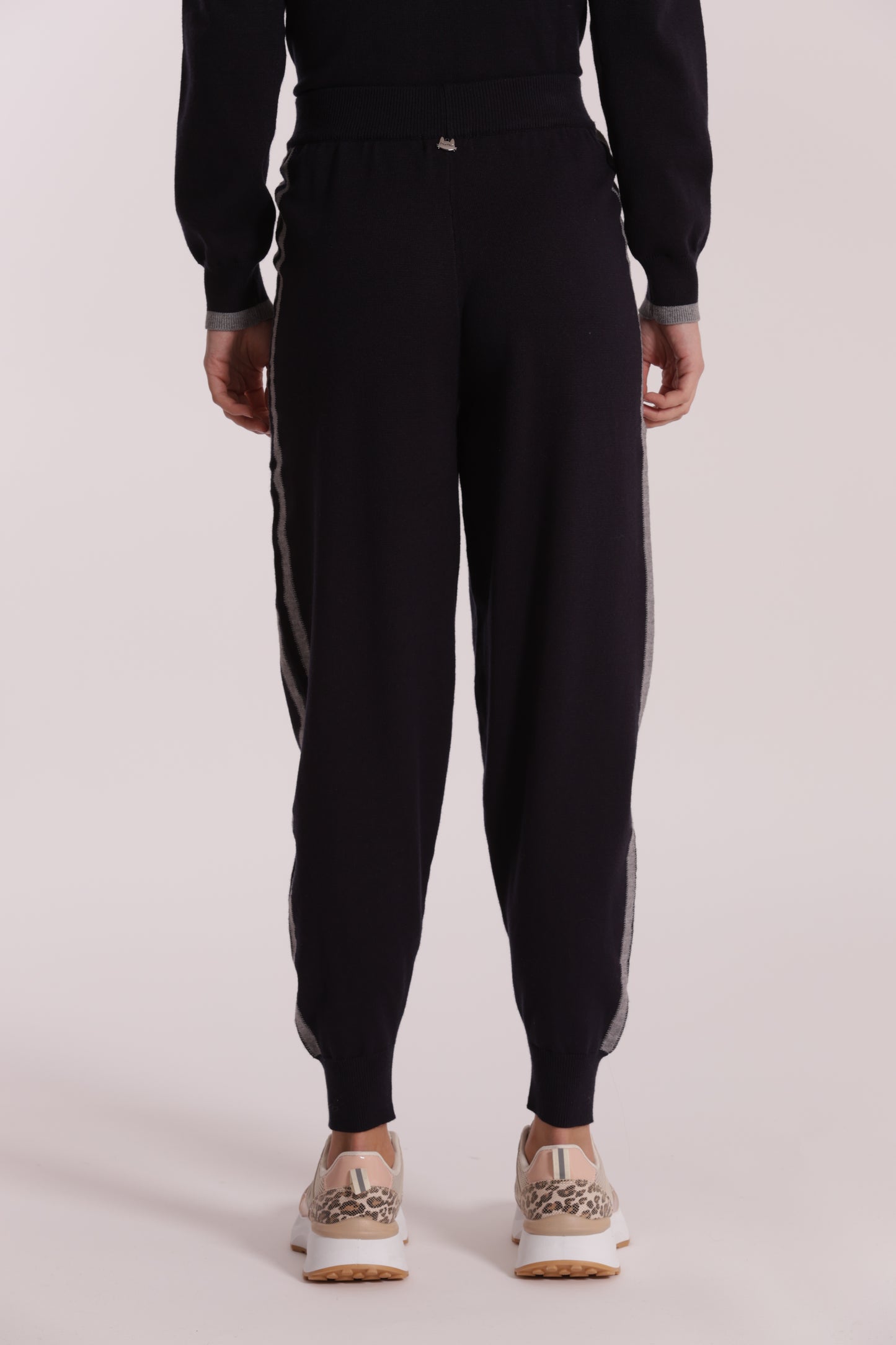 PANTALONI IN MAGLIA BICOLOR