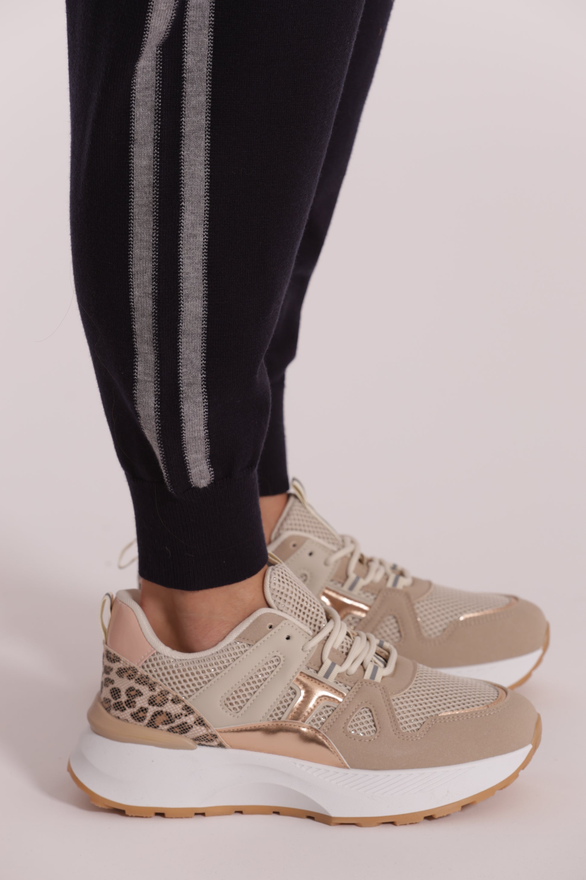 PANTALONI IN MAGLIA BICOLOR