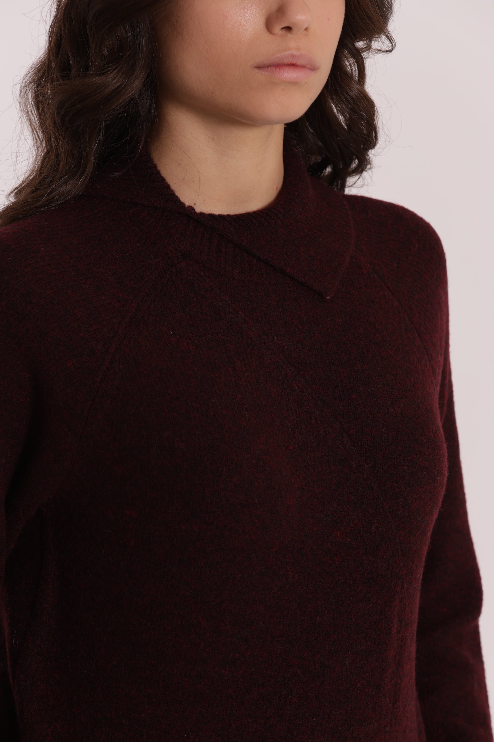 MAGLIA DOLCEVITA CON COLLO PIEGATO