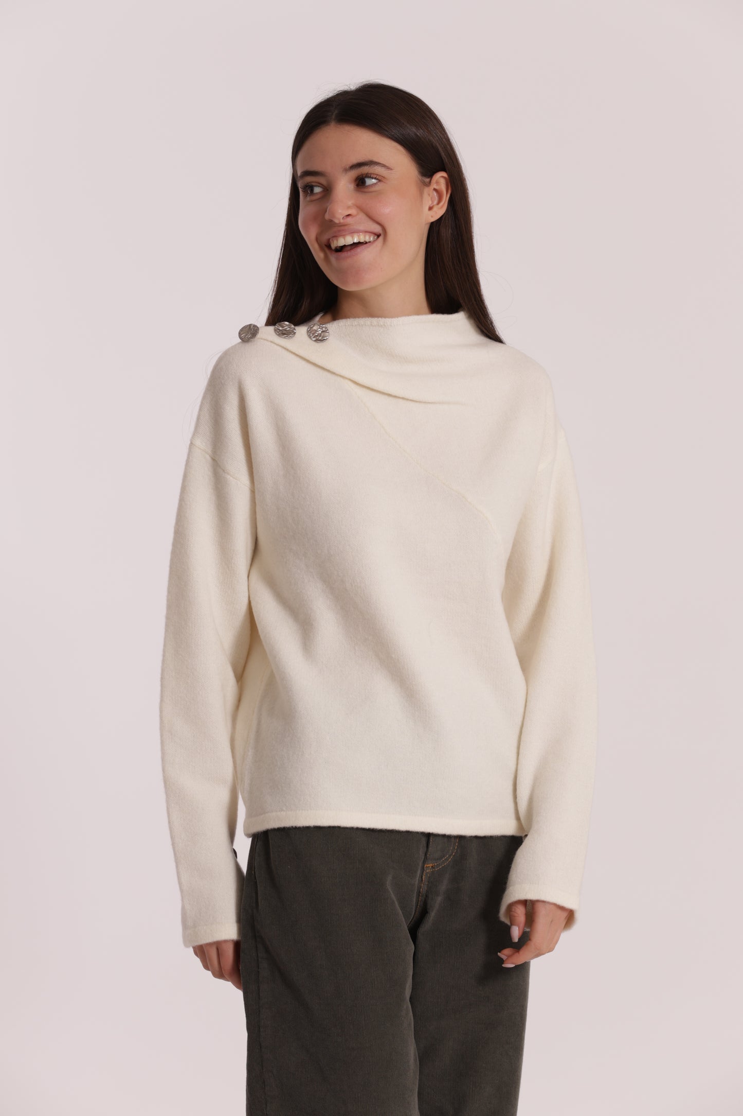 MAGLIA CON BOTTONI SU SPALLA