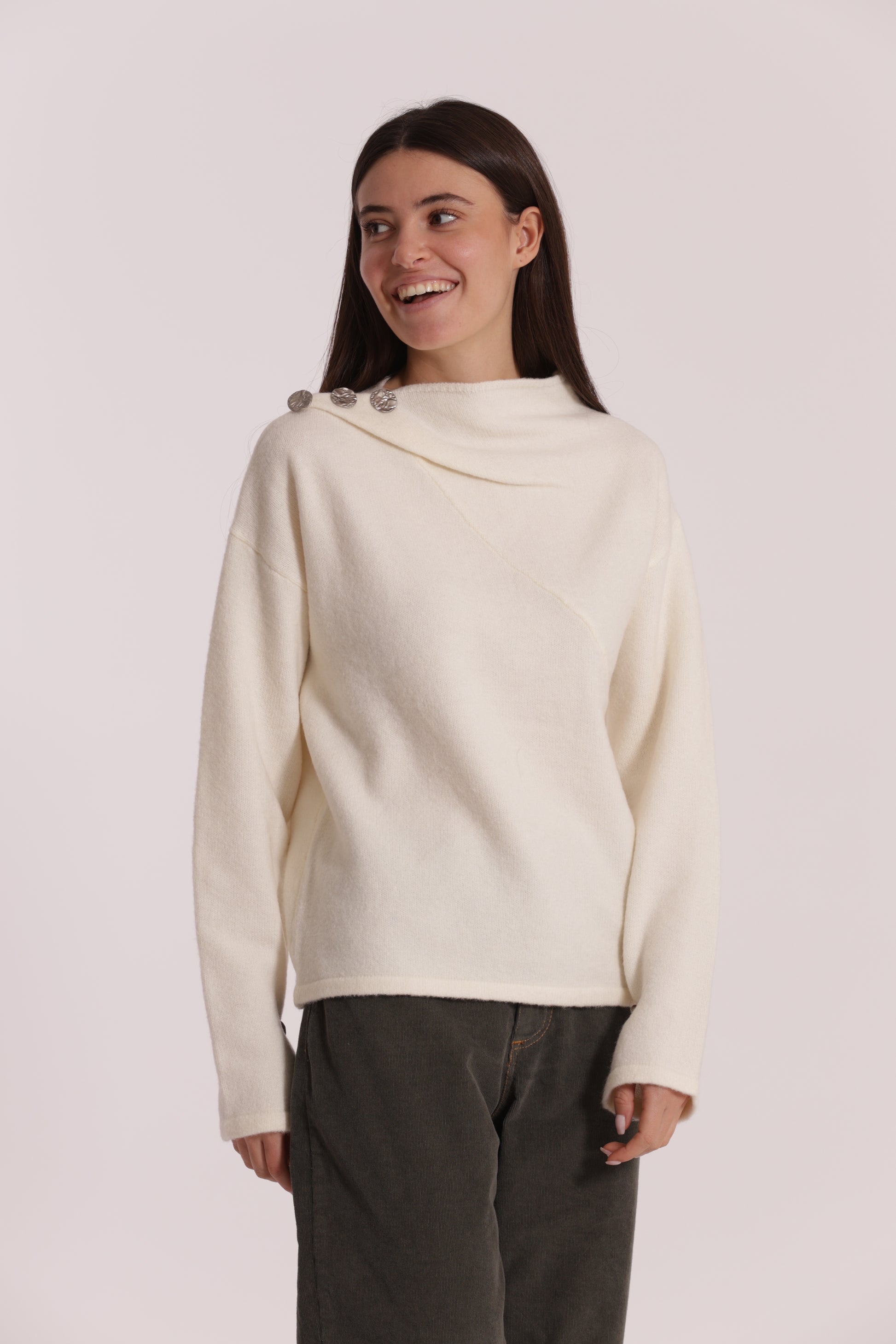 MAGLIA CON BOTTONI SU SPALLA