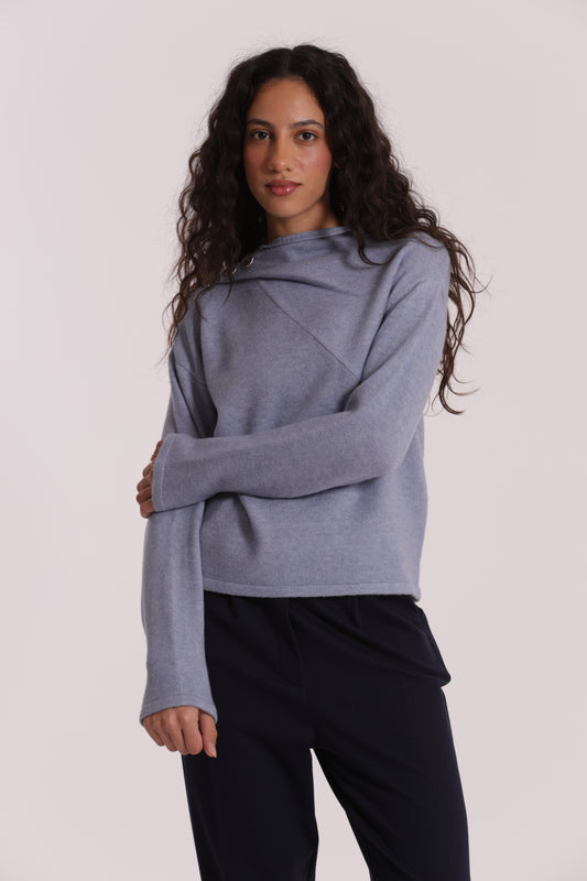 MAGLIA CON BOTTONI SU SPALLA
