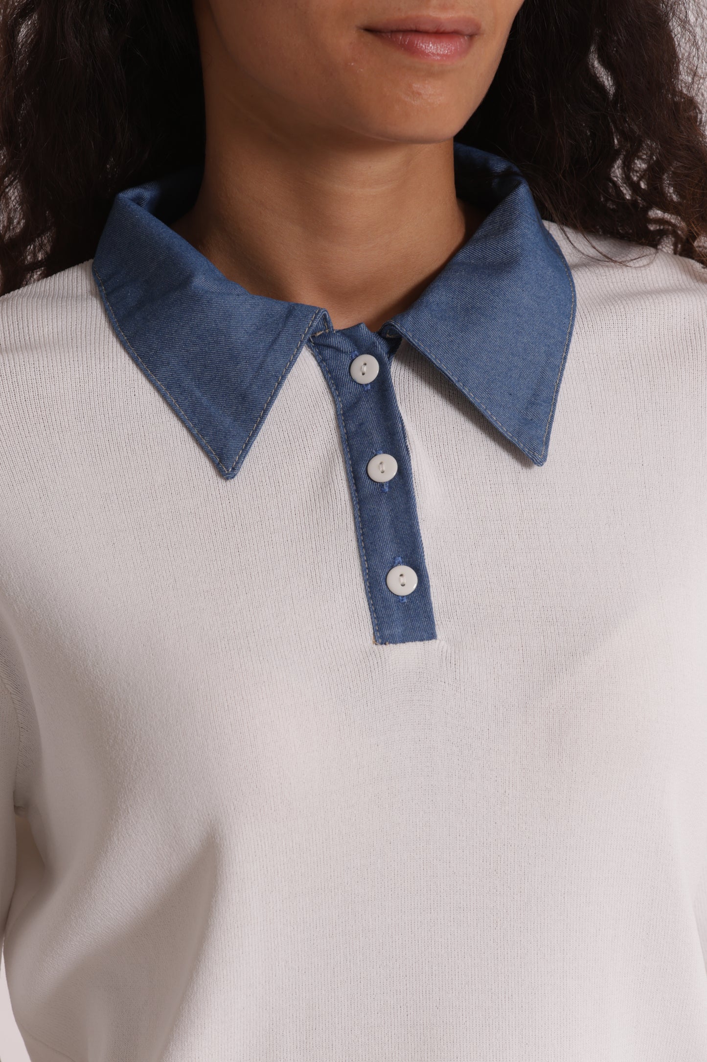 POLO IN MAGLIA CON COLLETTO IN JEANS
