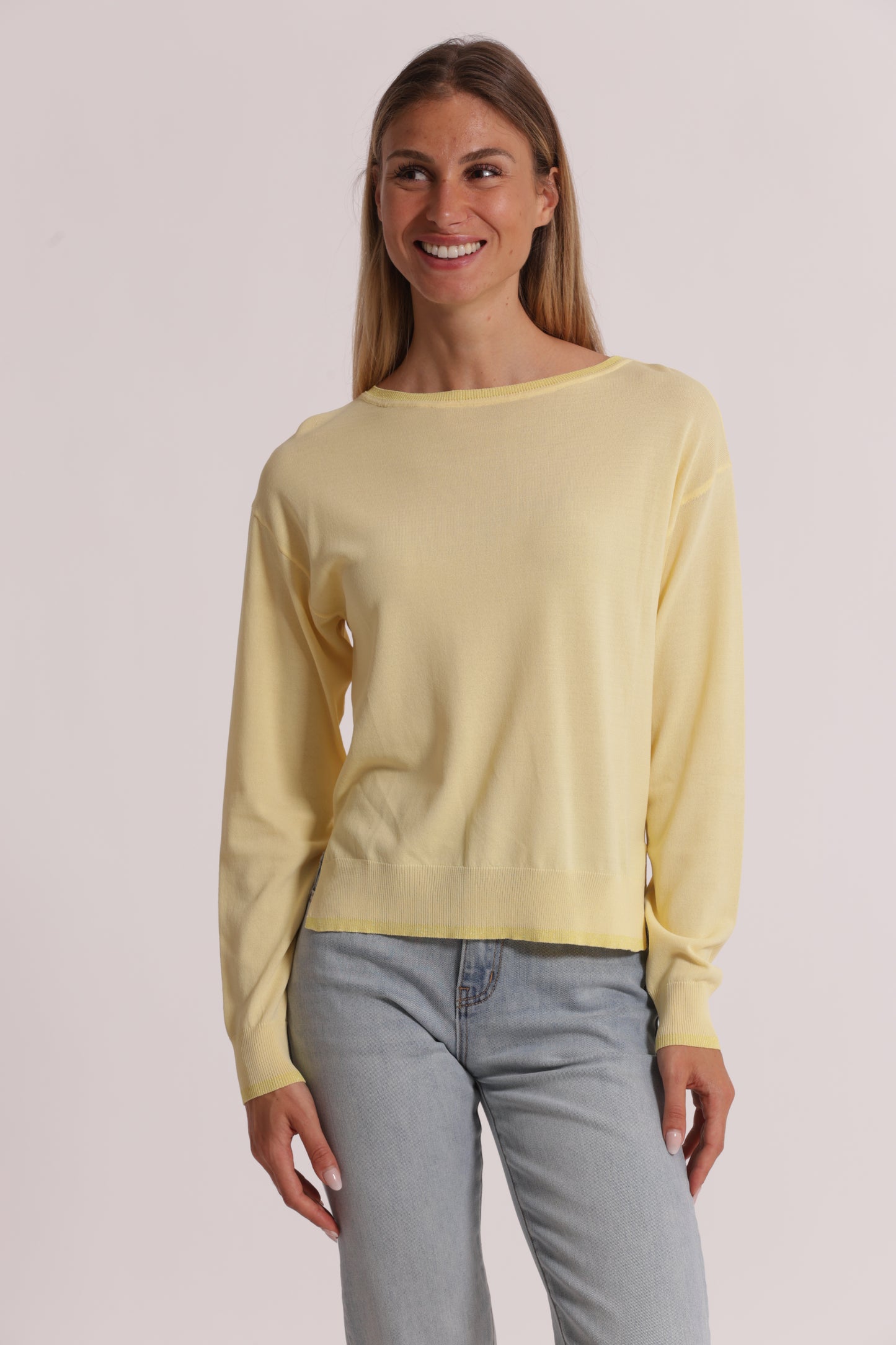 MAGLIA A MANICHE LUNGHE CON DETTAGLI LUREX