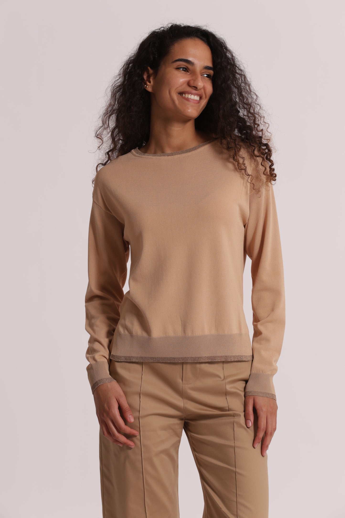 MAGLIA A MANICHE LUNGHE CON DETTAGLI LUREX