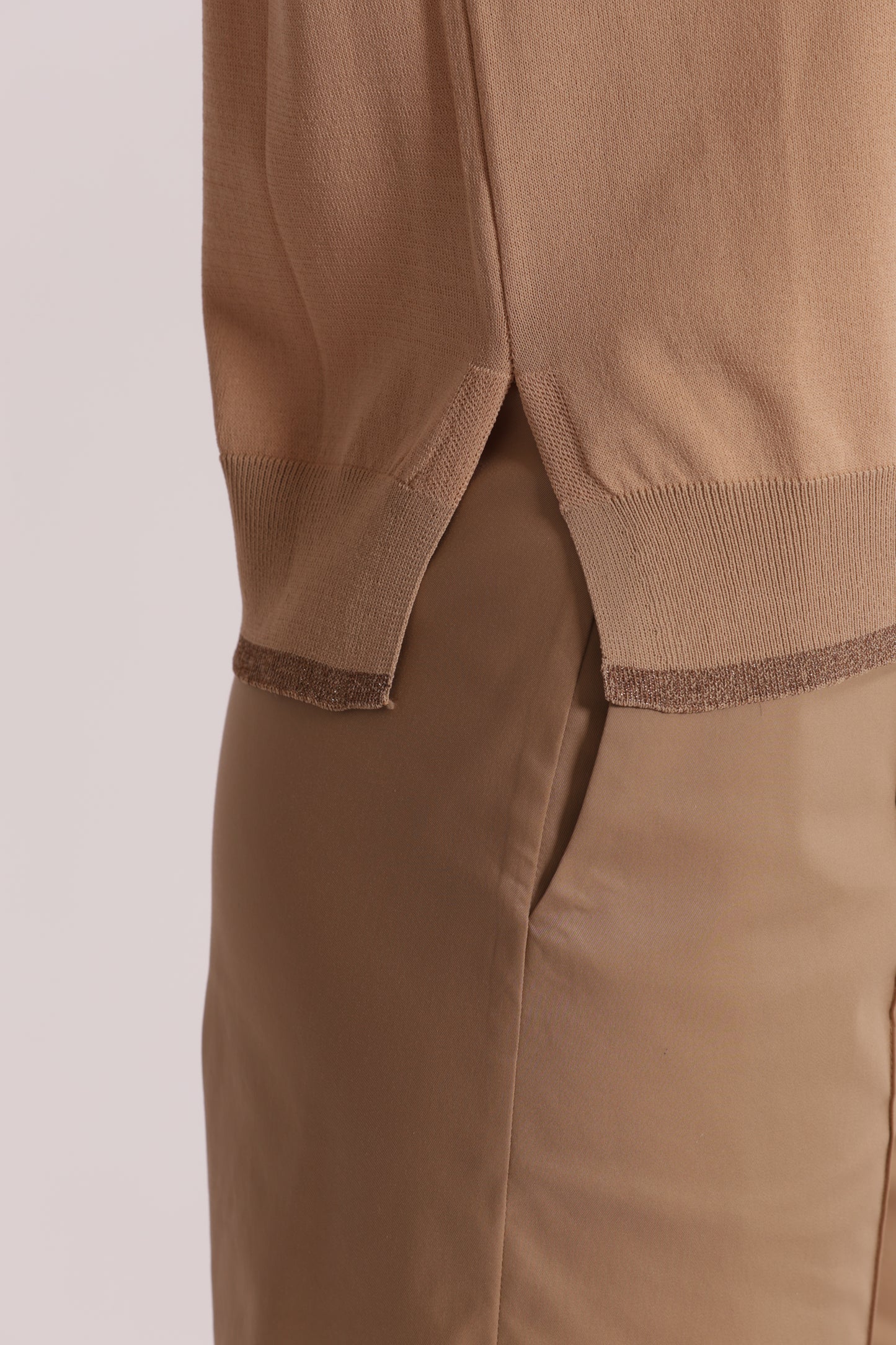 MAGLIA A MANICHE LUNGHE CON DETTAGLI LUREX