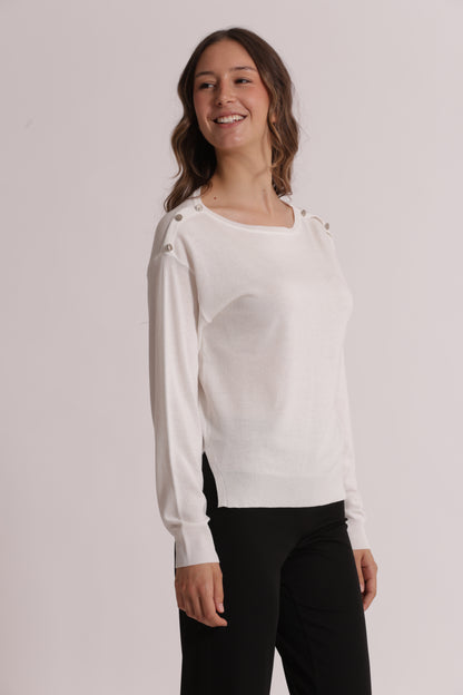 MAGLIA A MANICHE LUNGHE CON BOTTONI SU SPALLA