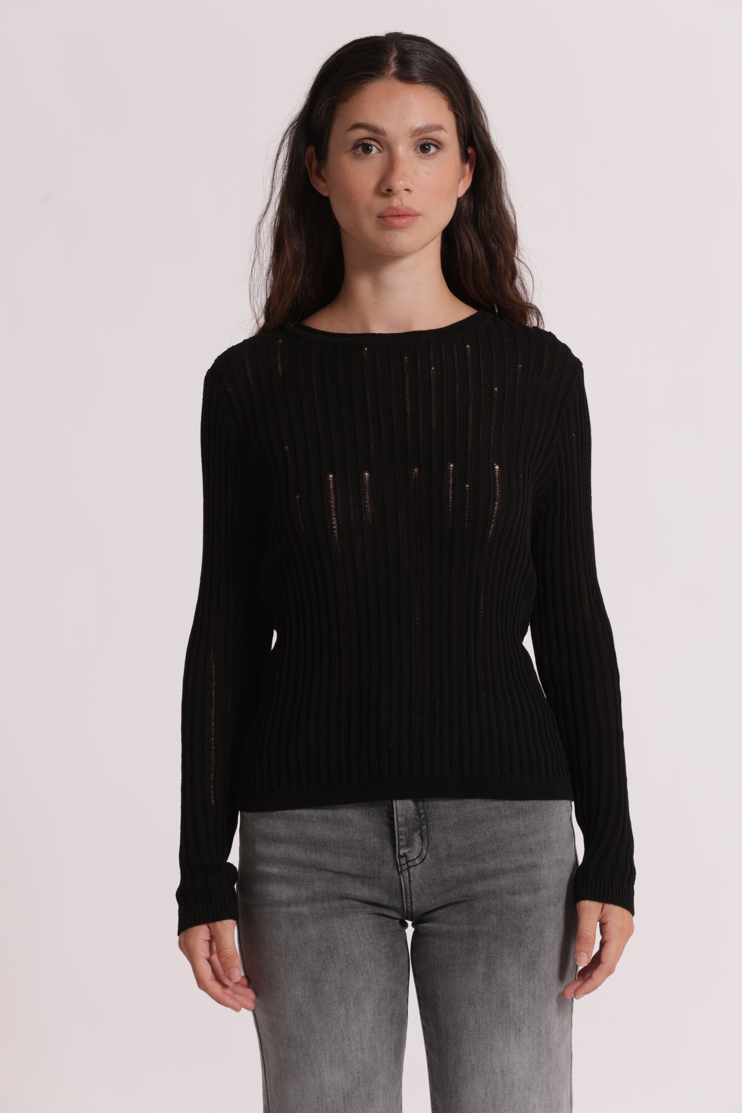 MAGLIA CON DETTAGLI SMAGLIATI