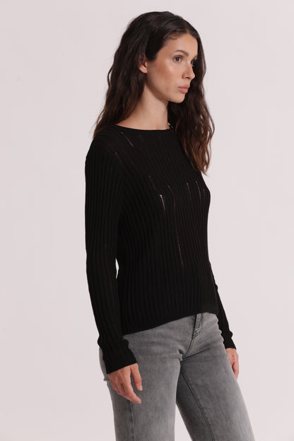 MAGLIA CON DETTAGLI SMAGLIATI