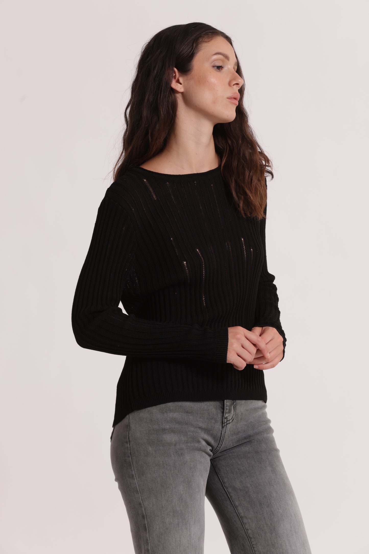 MAGLIA CON DETTAGLI SMAGLIATI
