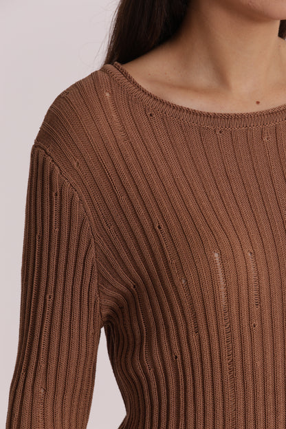 MAGLIA CON DETTAGLI SMAGLIATI