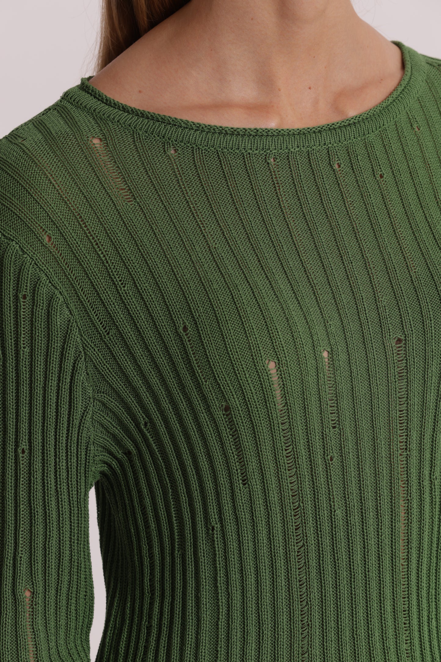 MAGLIA CON DETTAGLI SMAGLIATI