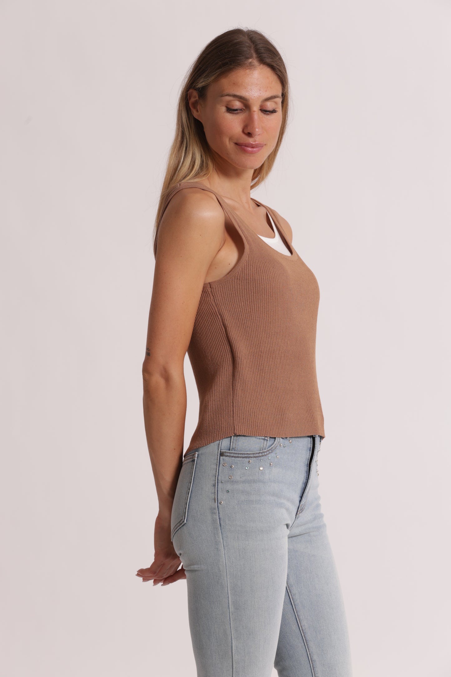 TOP IN MAGLIA DOPPIO SCOLLO