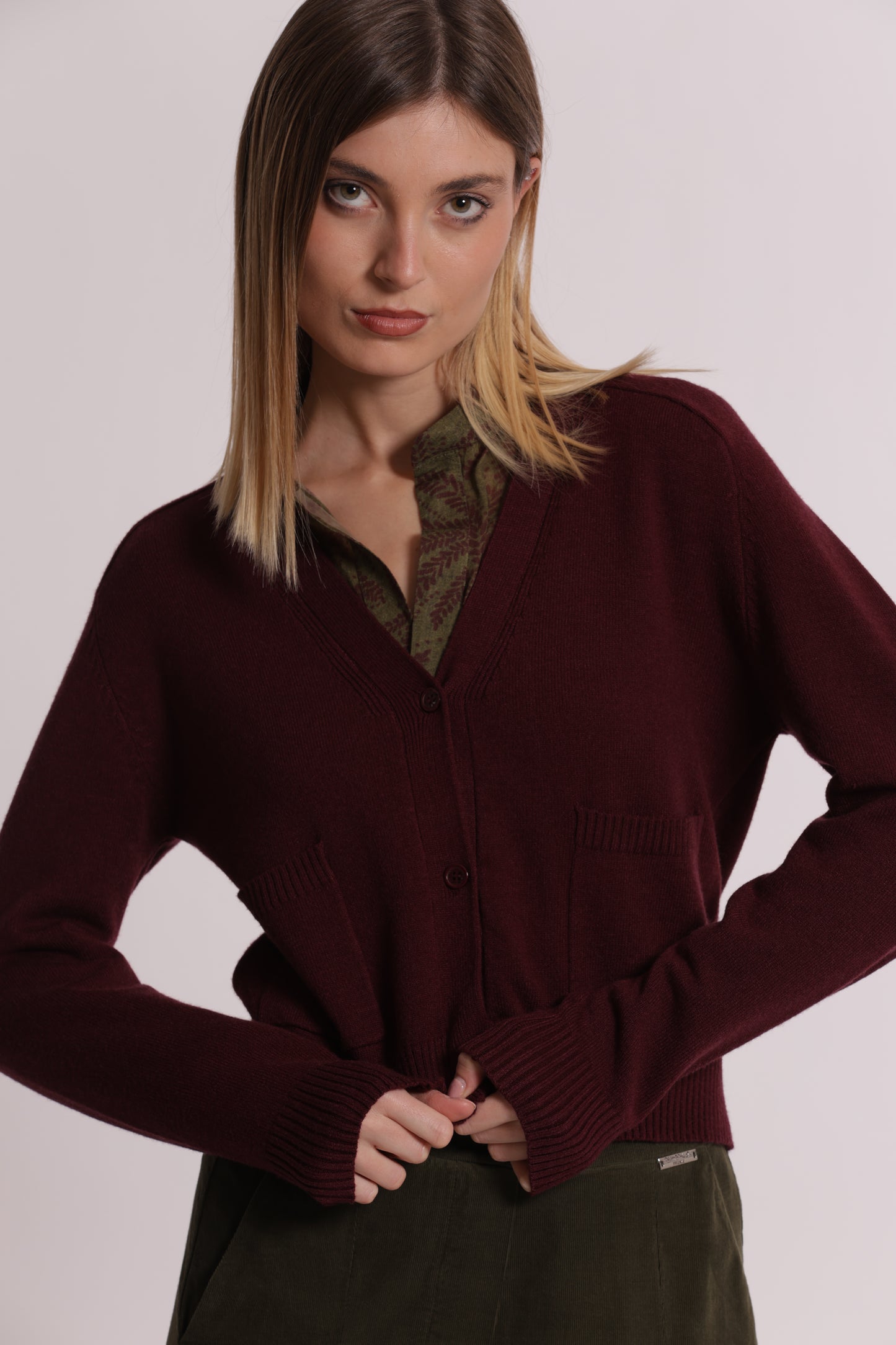 MAGLIA CARDIGAN CON TASCHE