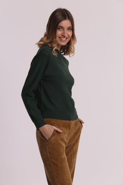 MAGLIA CON DETTAGLI TRAFORATI
