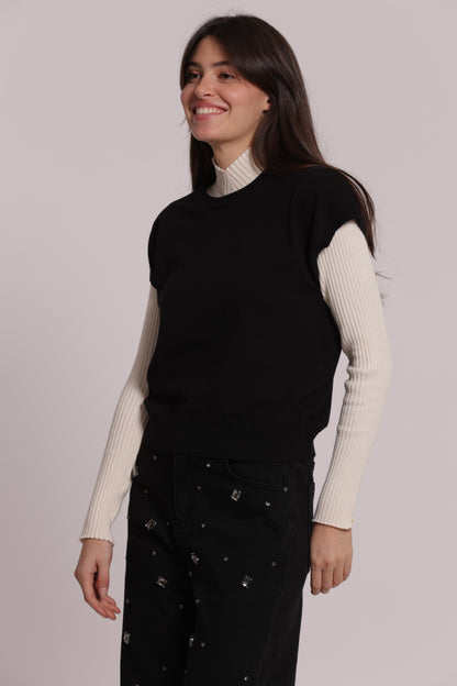 MAGLIA A MANICHE CORTE