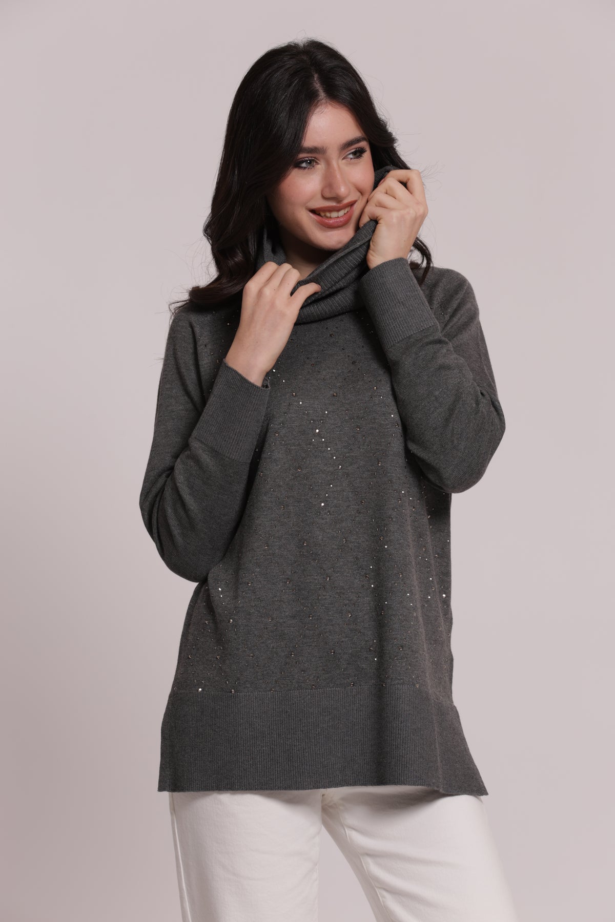 MAGLIA CON STRASS E COLLO REMOVIBILE