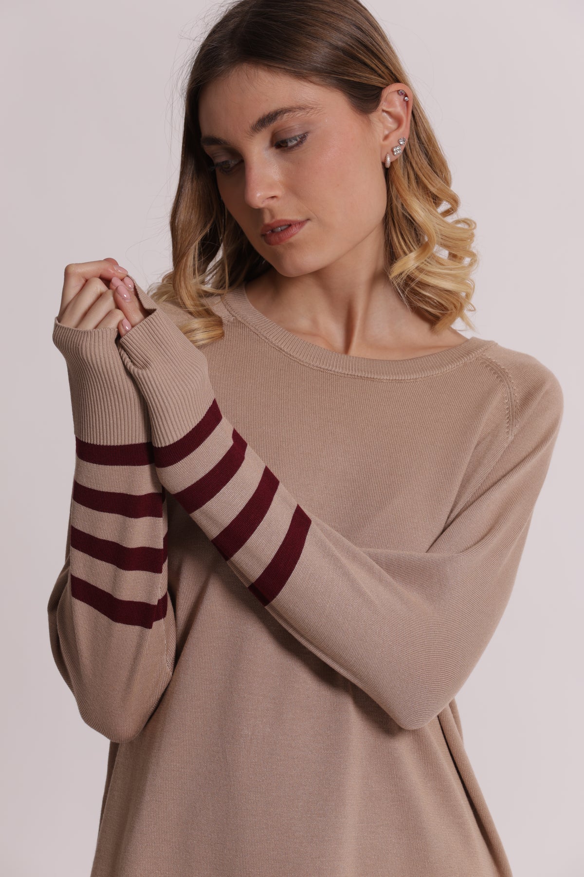 MAGLIA CON CON RIGHE E COLLO REMOVIBILE