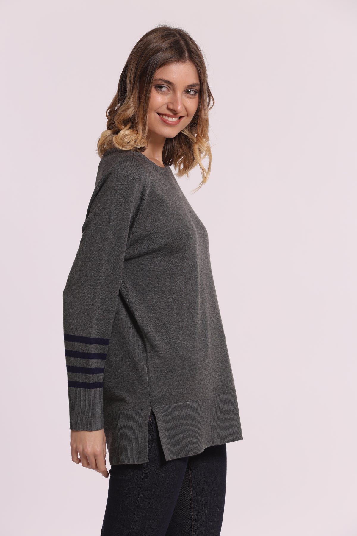 MAGLIA CON CON RIGHE E COLLO REMOVIBILE