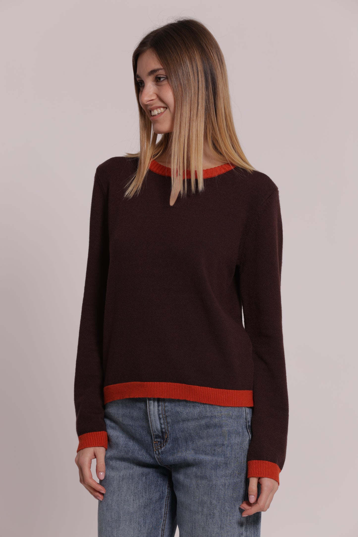 MAGLIA SCOLLO A V BICOLOR