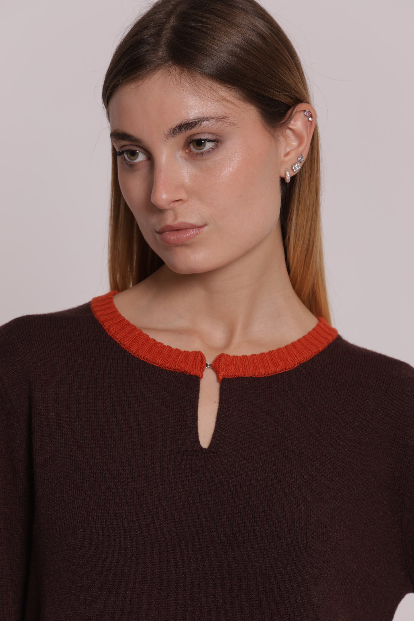 MAGLIA SCOLLO A V BICOLOR
