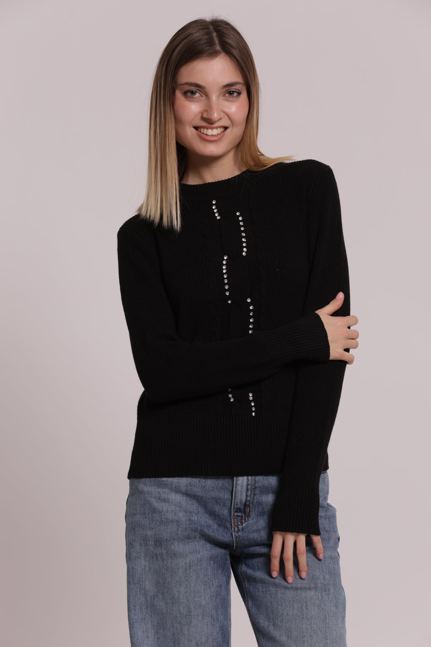 MAGLIA SCOLLO TONDO CON TRECCIA
