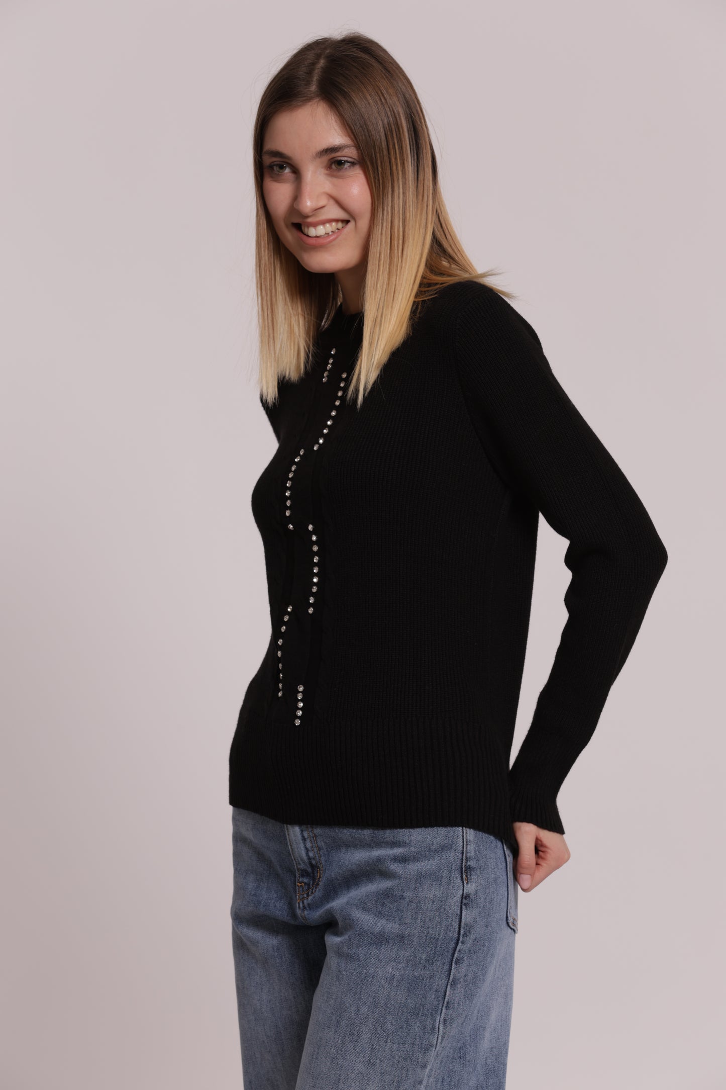 MAGLIA SCOLLO TONDO CON TRECCIA