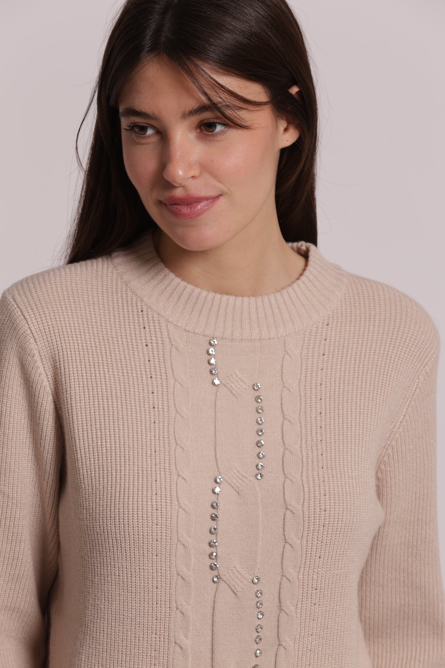 MAGLIA SCOLLO TONDO CON TRECCIA
