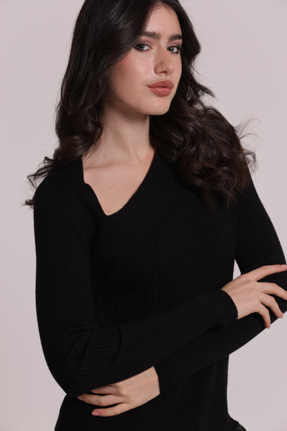 MAGLIA CON DETTAGLIO CUT OUT