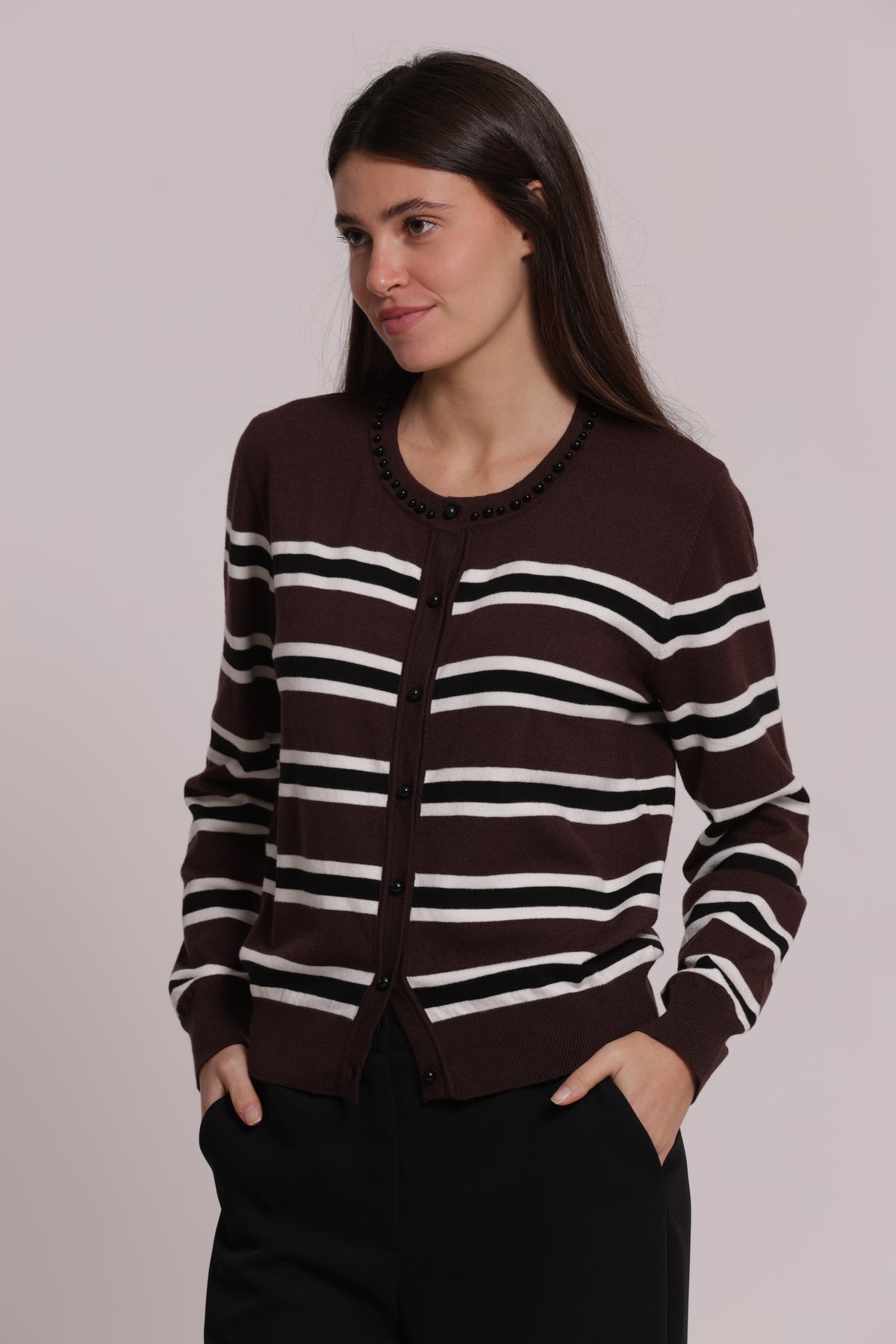 MAGLIA CARDIGAN A RIGHE CON DETTAGLIO PERLE