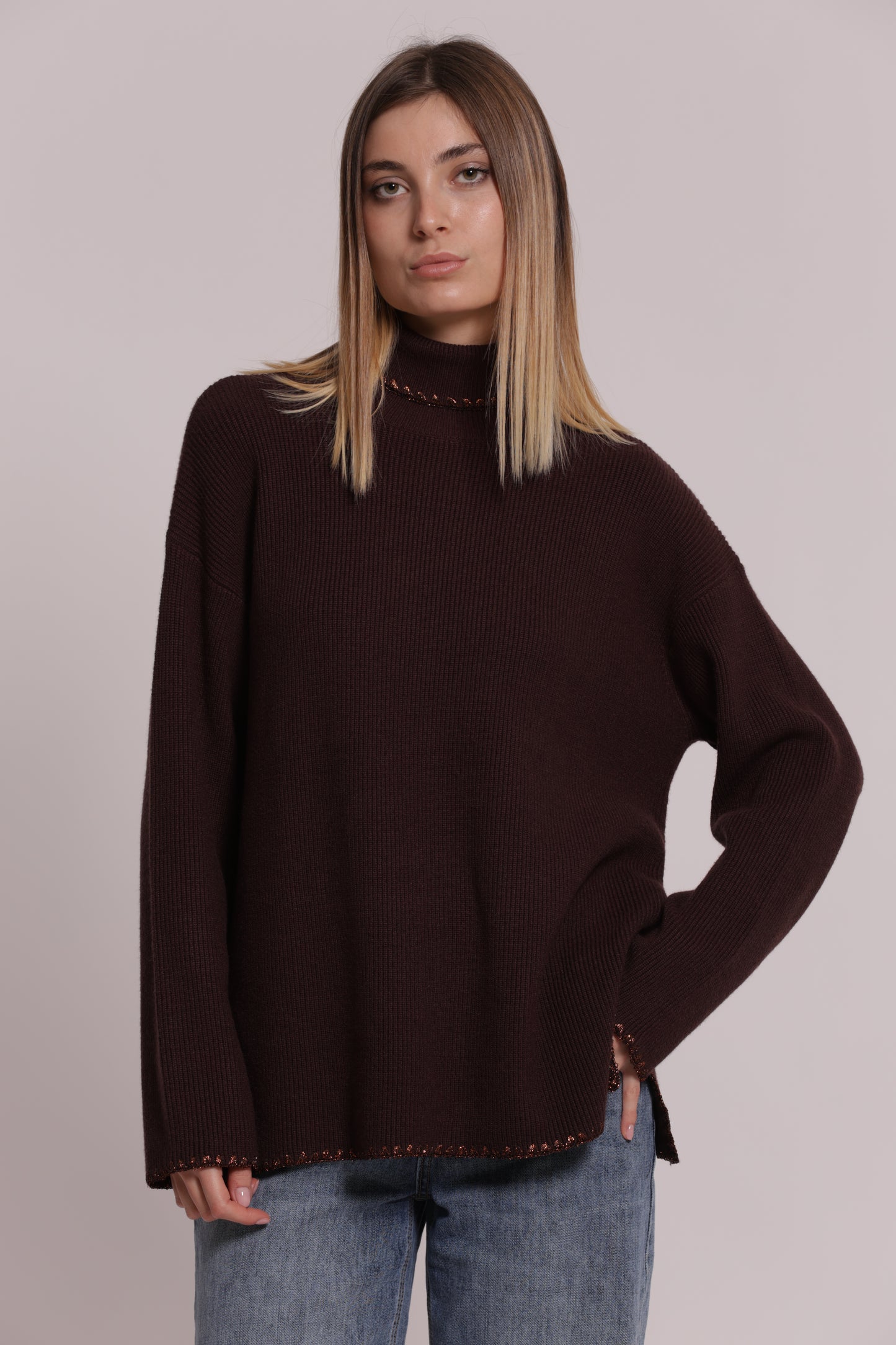 MAGLIA COLLO ALTO CON DETTAGLIO LUREX