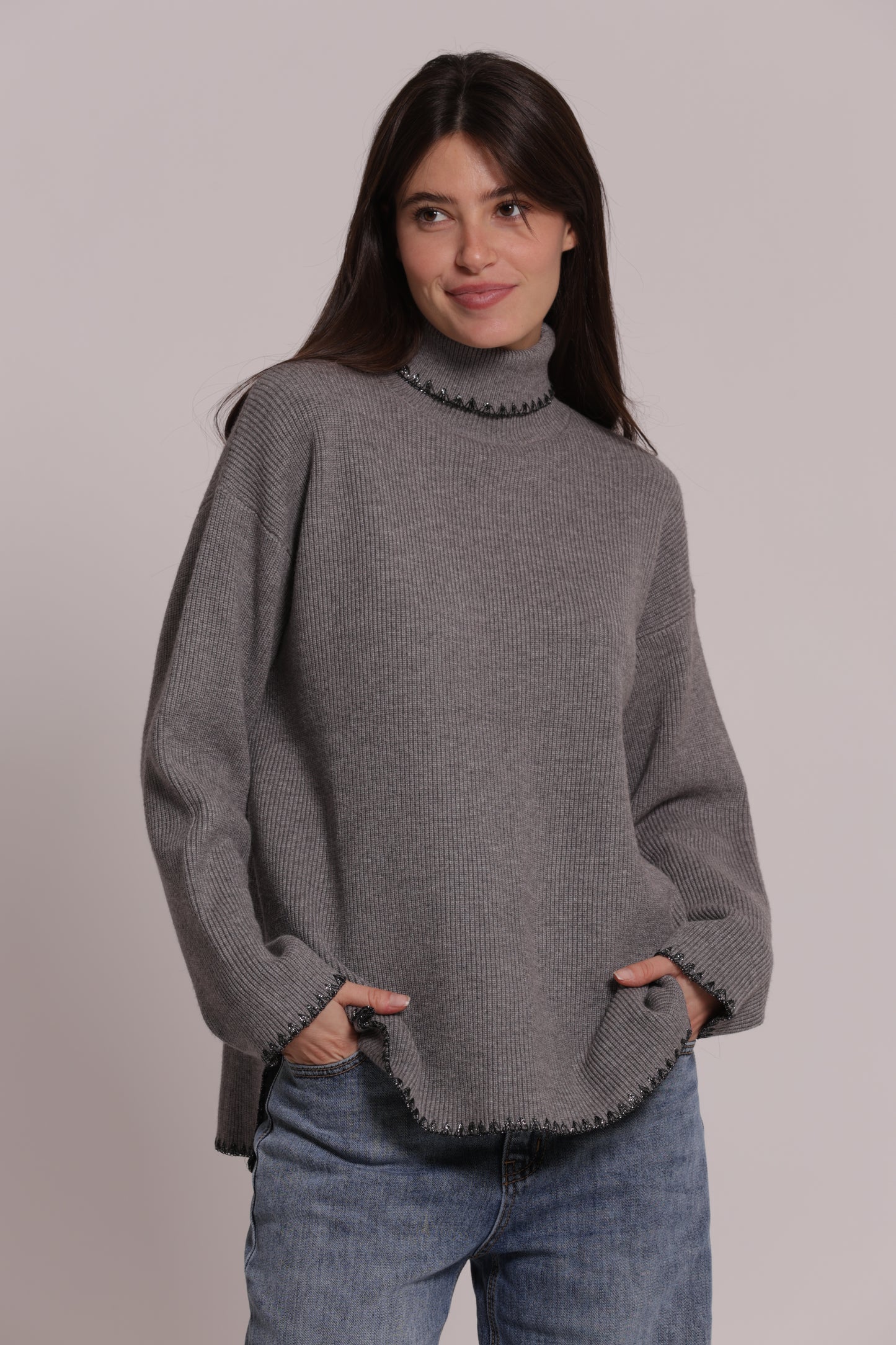 MAGLIA COLLO ALTO CON DETTAGLIO LUREX