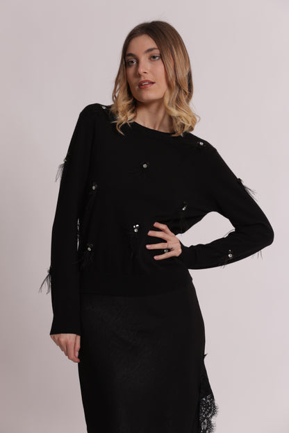 MAGLIA SCOLLO TONDO CON PIUME