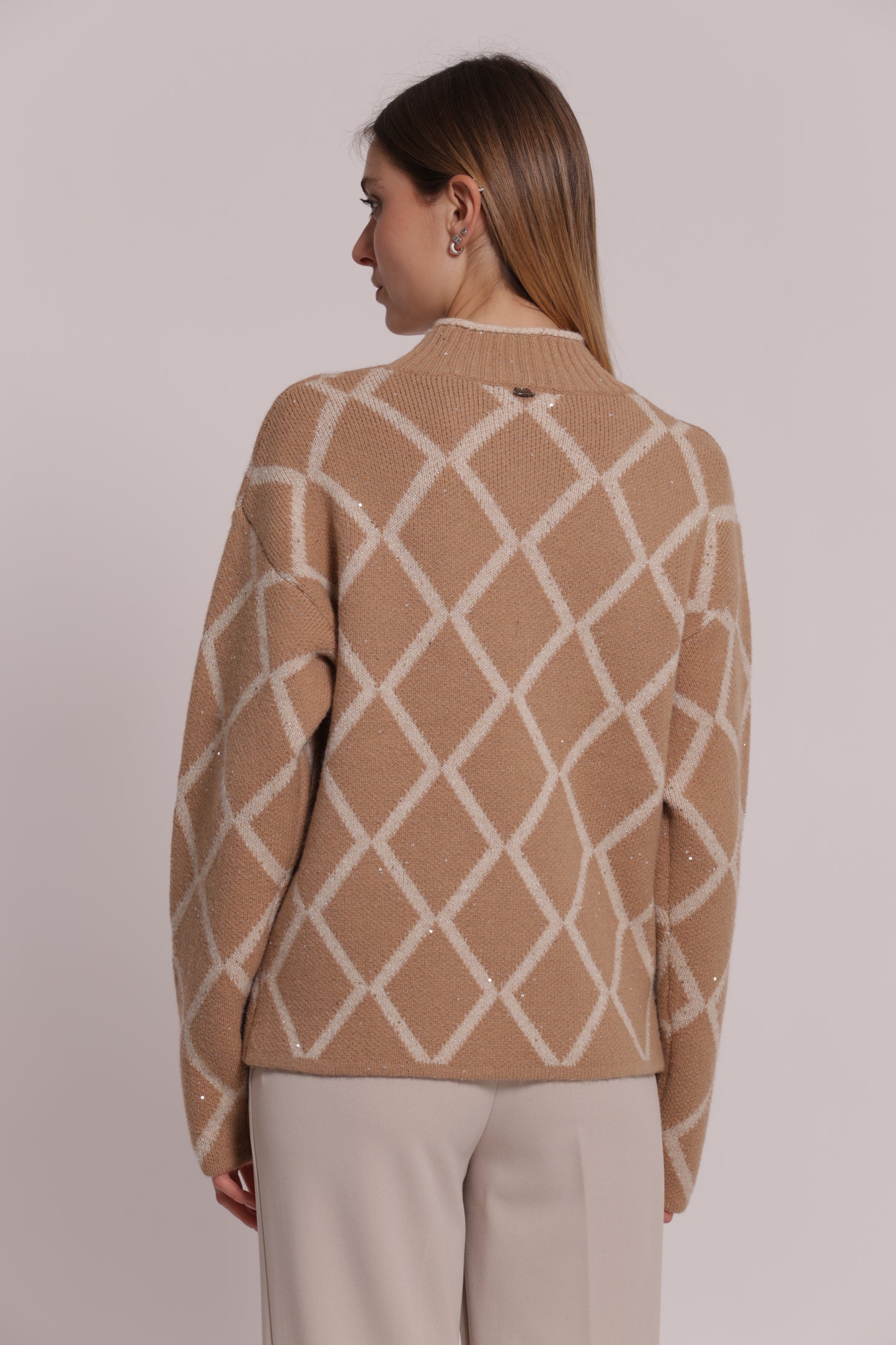 MAGLIA LUPETTO CON DISEGNO GEOMETRICO PAILLETTES