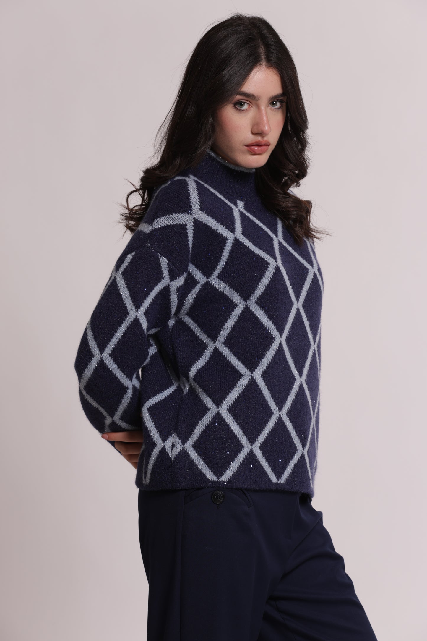 MAGLIA LUPETTO CON DISEGNO GEOMETRICO PAILLETTES