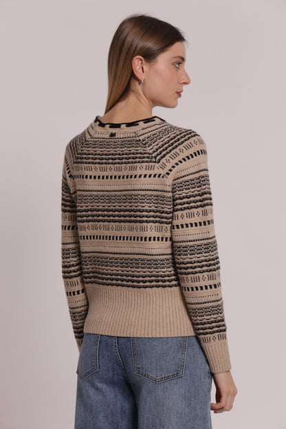 MAGLIA CON DETTAGLI A CONTRASTO