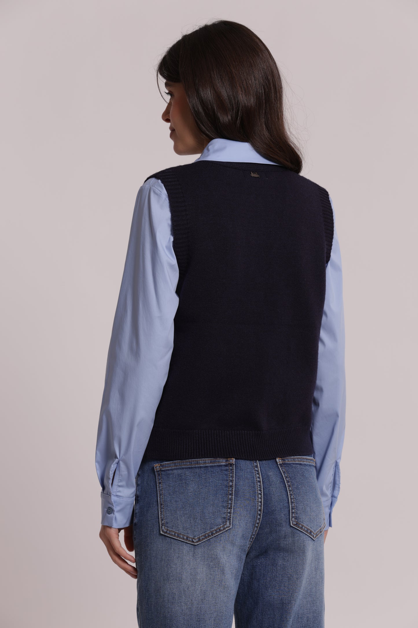 MAGLIA GILET CON BOTTONI GIOIELLO