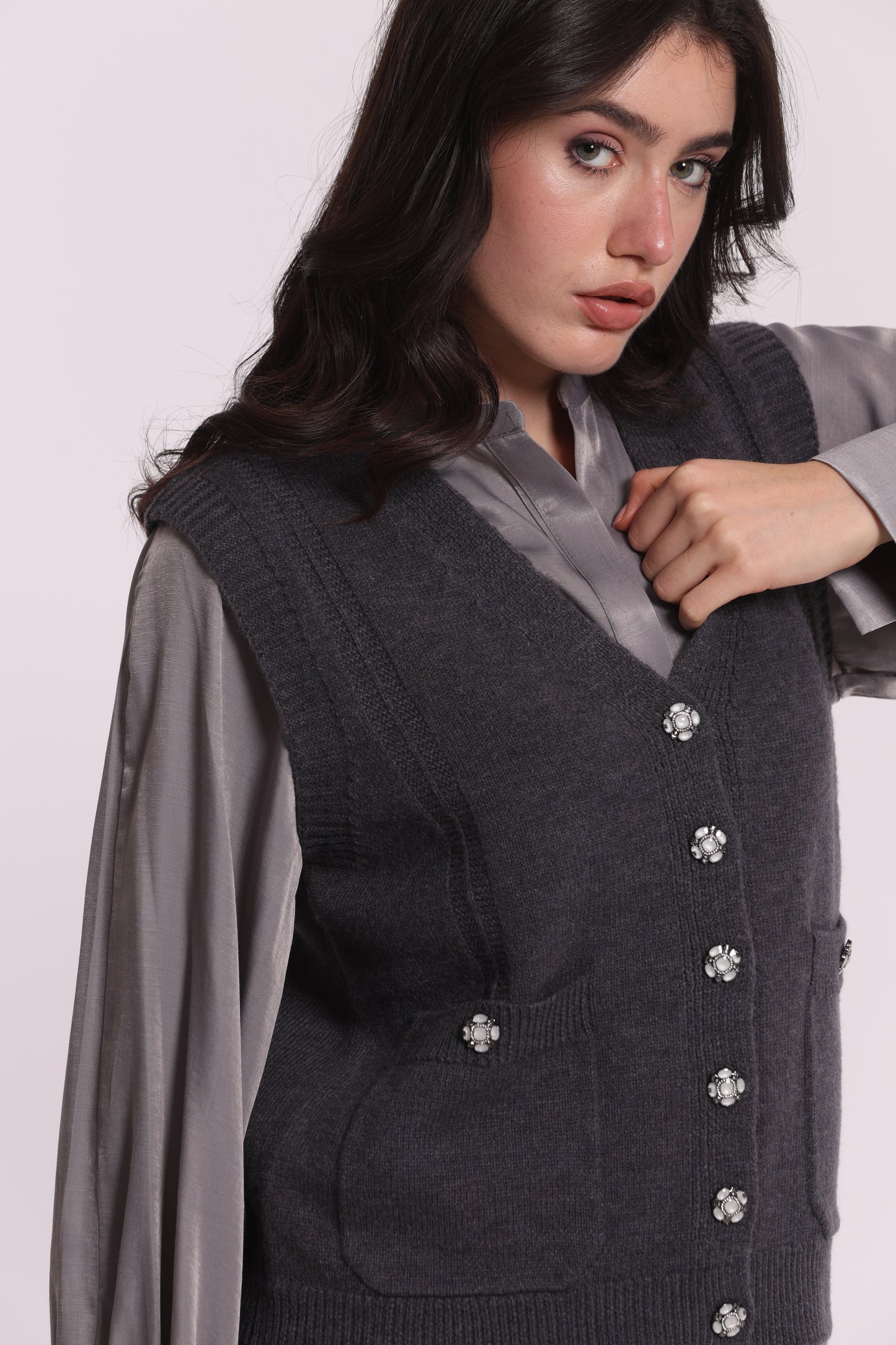 MAGLIA GILET CON BOTTONI GIOIELLO