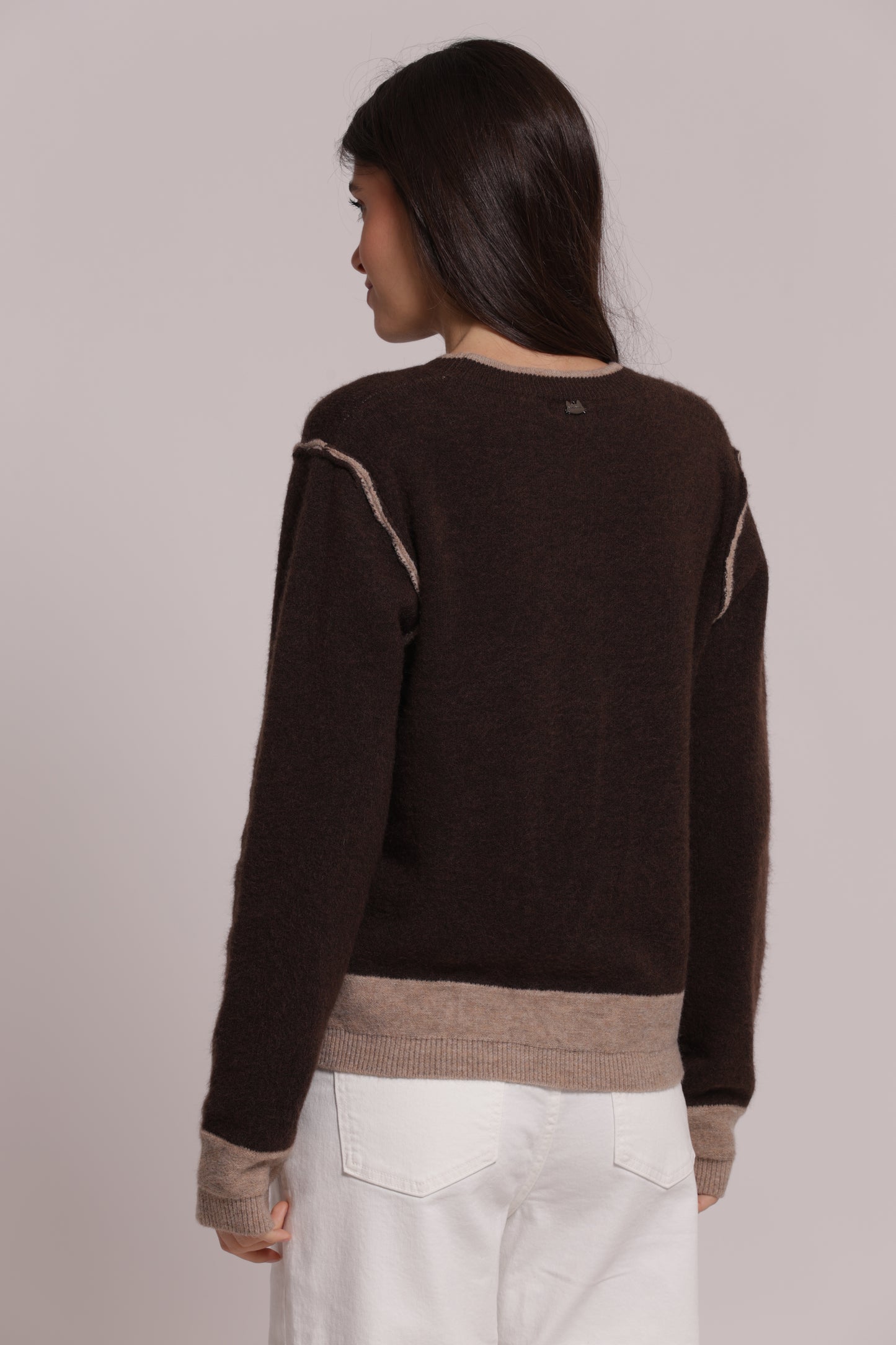 MAGLIA SCOLLO TONDO CON CONSTRASTI