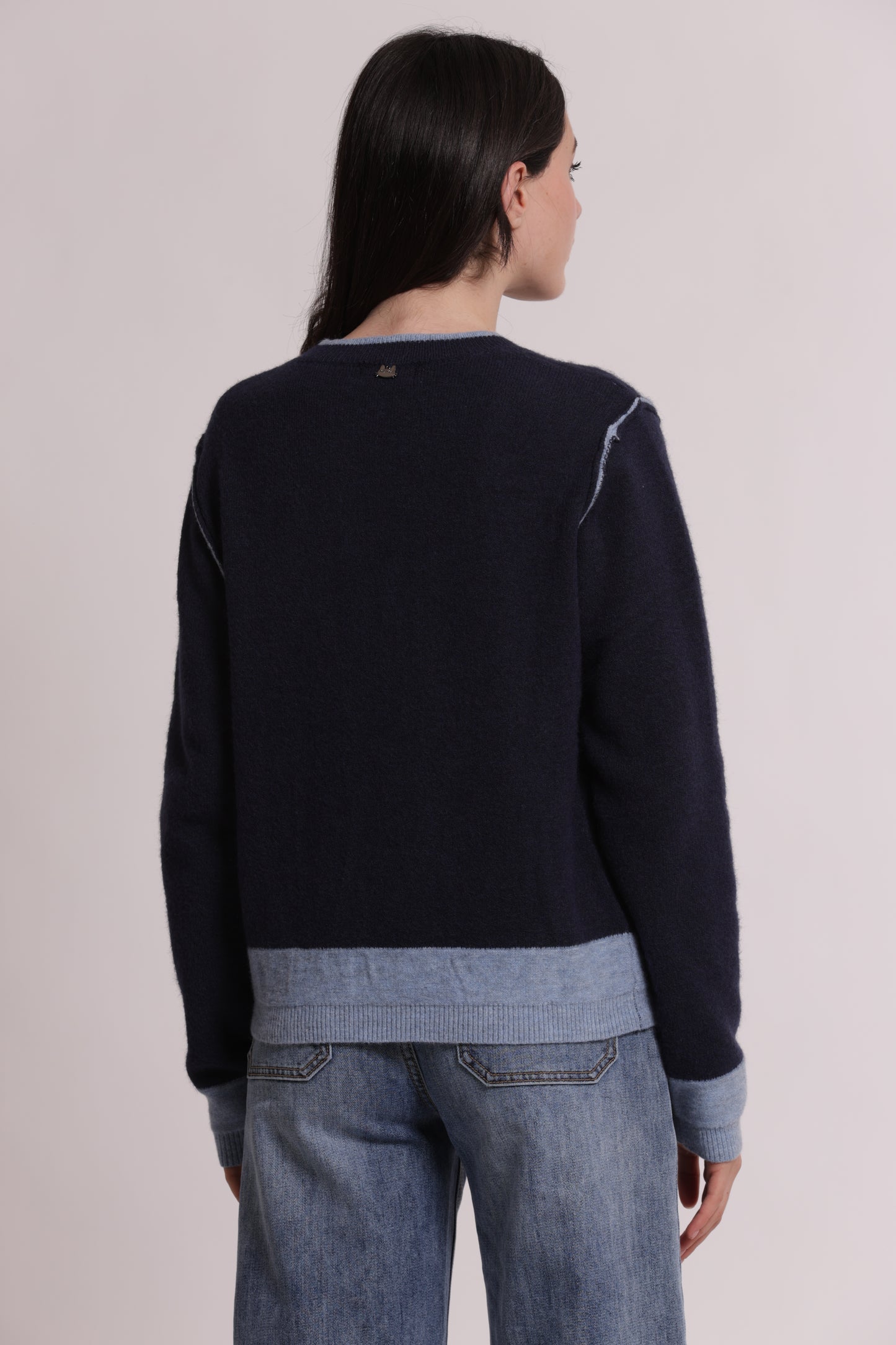 MAGLIA SCOLLO TONDO CON CONSTRASTI