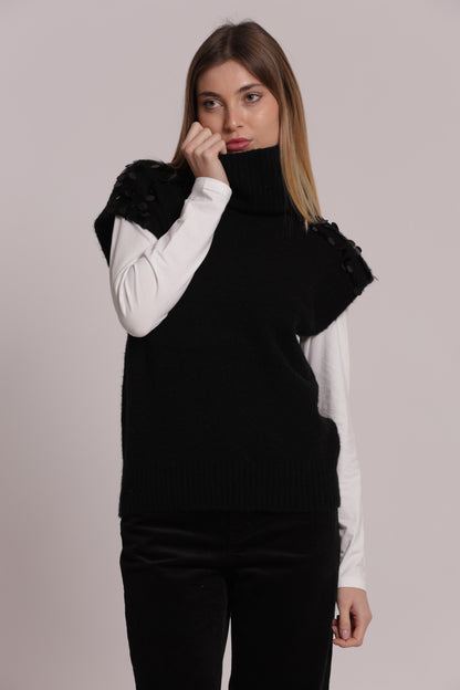MAGLIA MANICHE CORTE CON PAILLETTES SU SPALLE