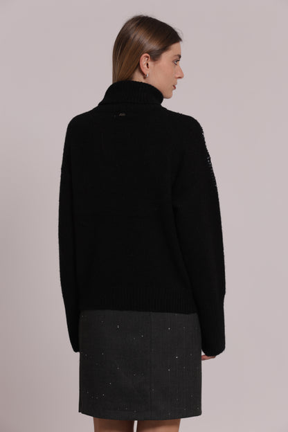 MAGLIA COLLO ALTO CON CASCATE DI PAILLETTES