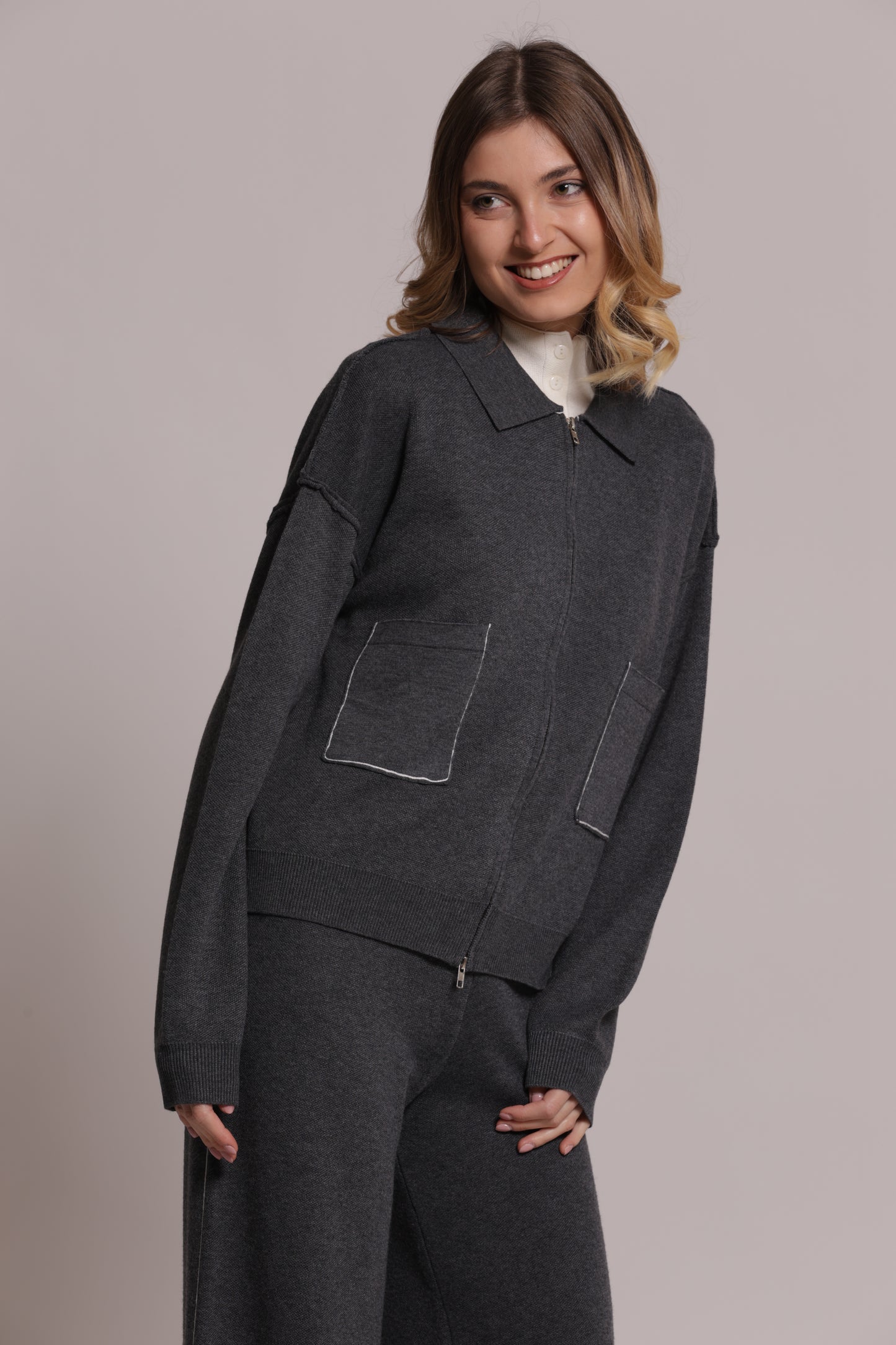 MAGLIA CON ZIP