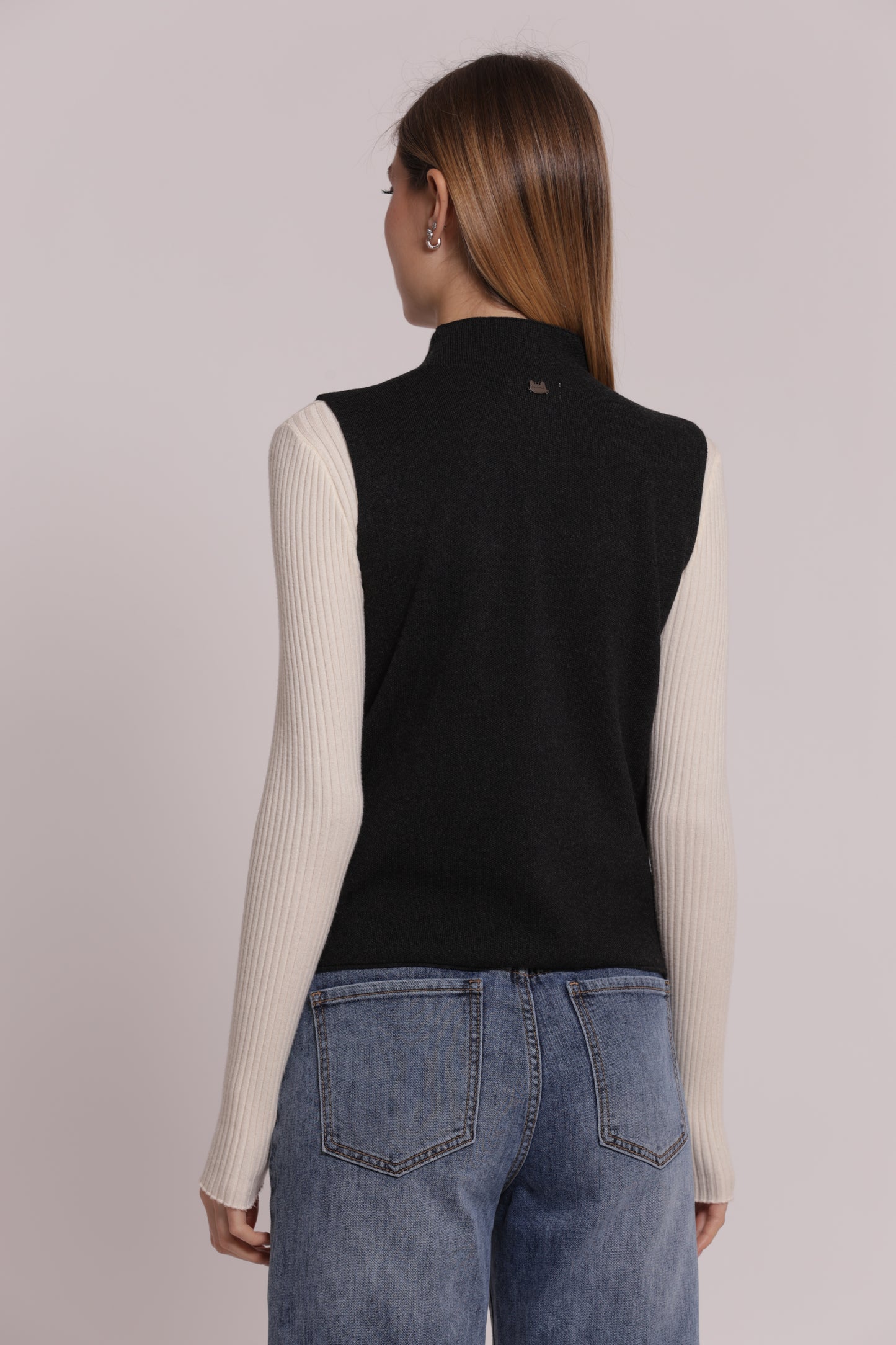 MAGLIA CARDIGAN SMANICATO