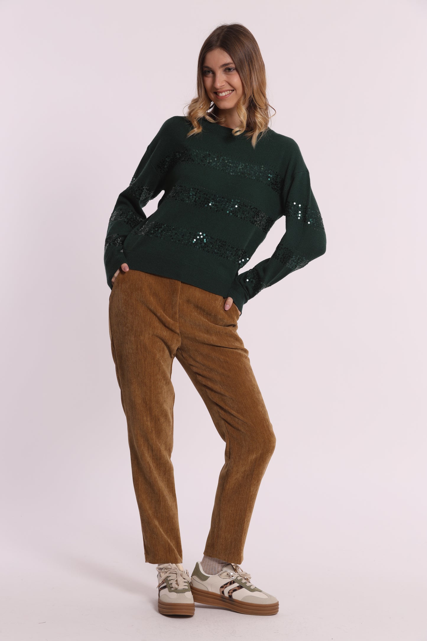 MAGLIA SCOLLO TONDO CON RIGHE IN PAILLETTES
